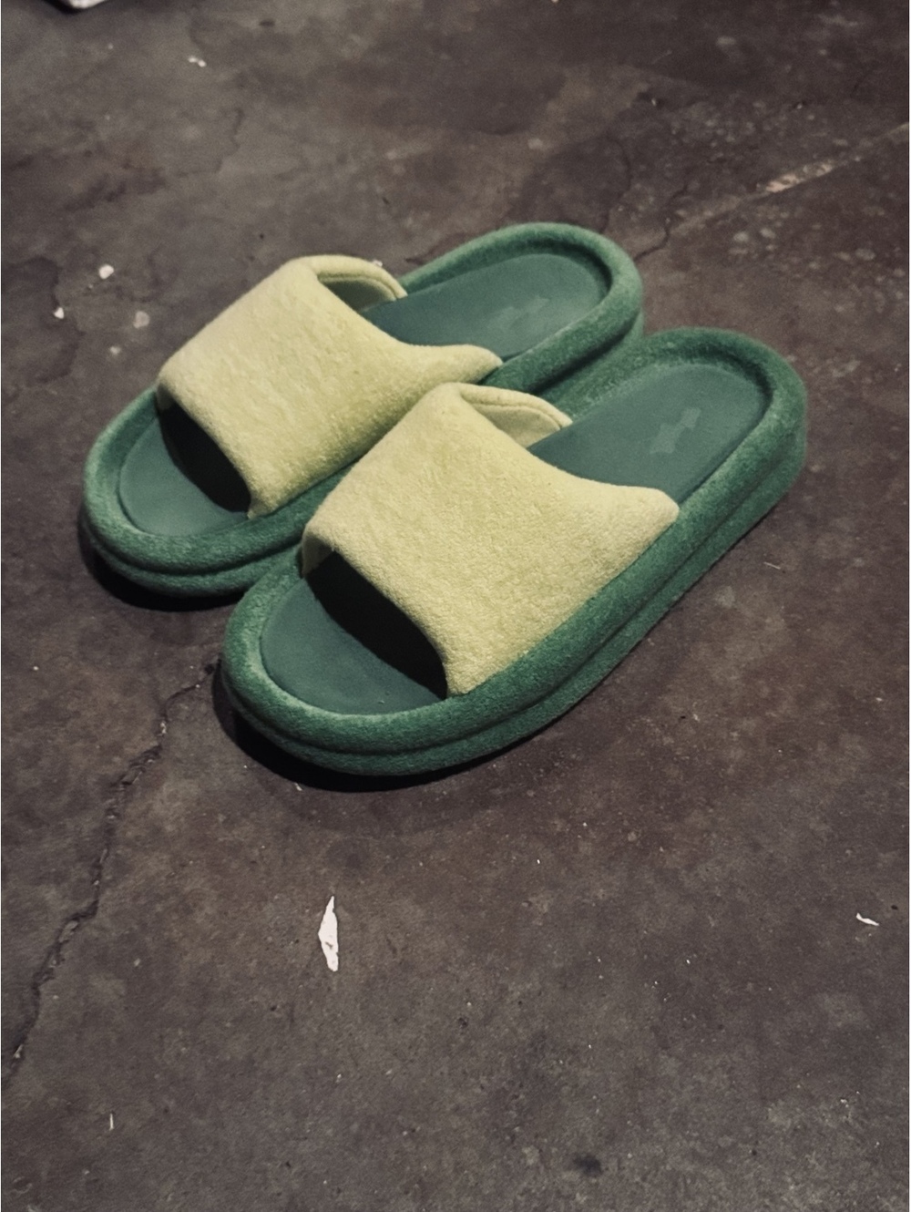 SKYLRK Rest Slide Tennis Green US 12 UK 11 Very Good